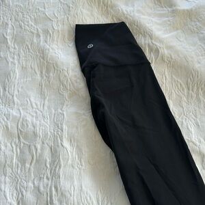 Lululemon wonder under cropped